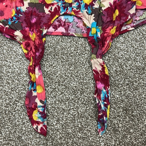 Floral Print Women's Top - Multicolor Flowers Button-down NWT Small Light weight - Picture 6 of 11